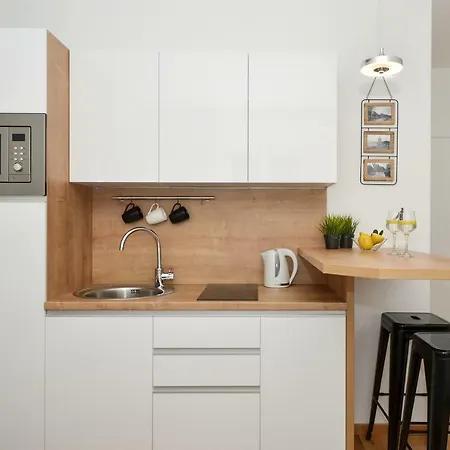 Fantas Apartment Split