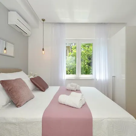 Apartment Fantas Split